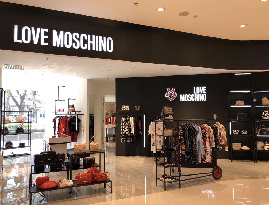 love moschino shop